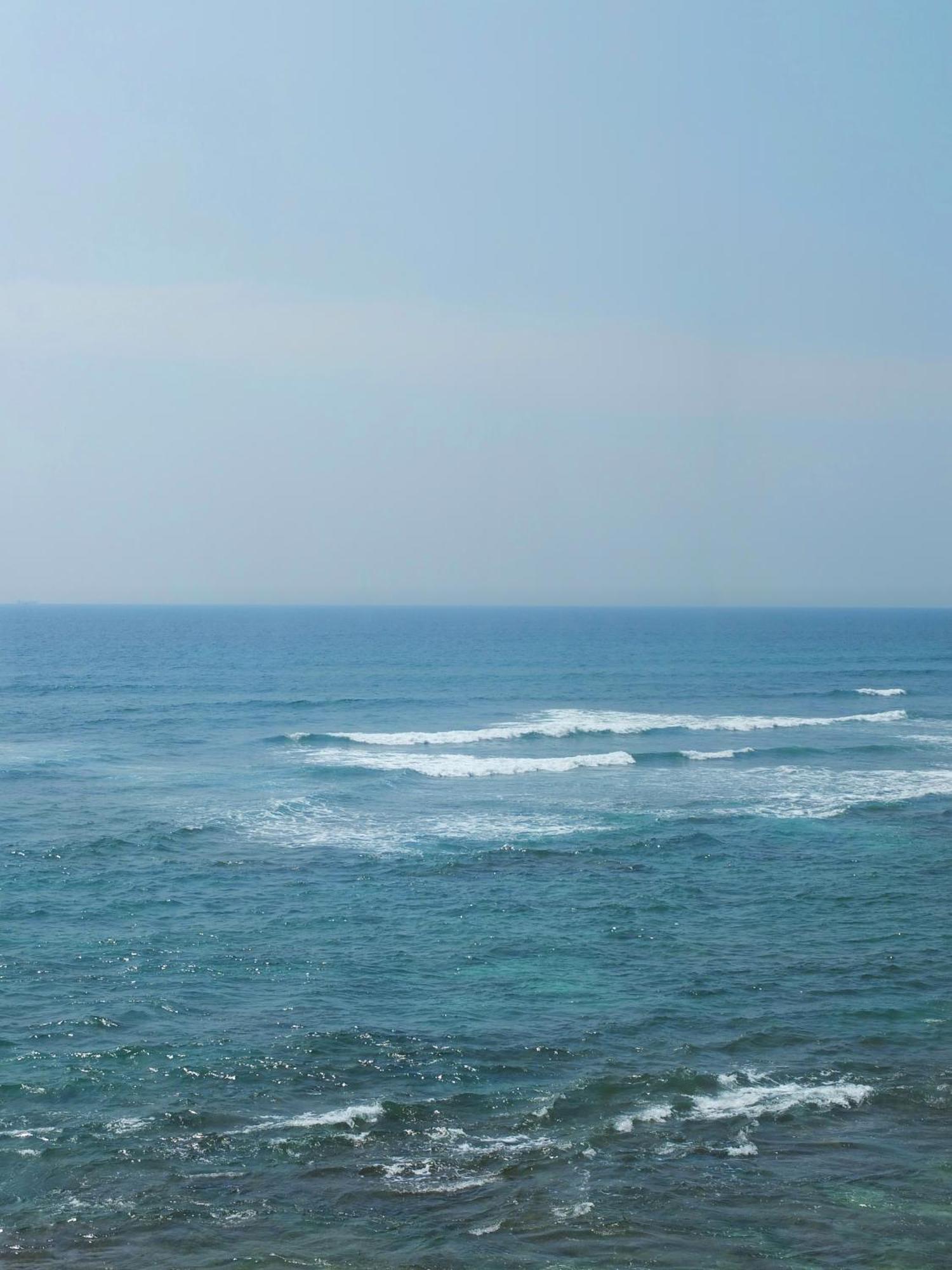 Soul Temple Of Surfing Hotel Ahangama Ngoại thất bức ảnh
