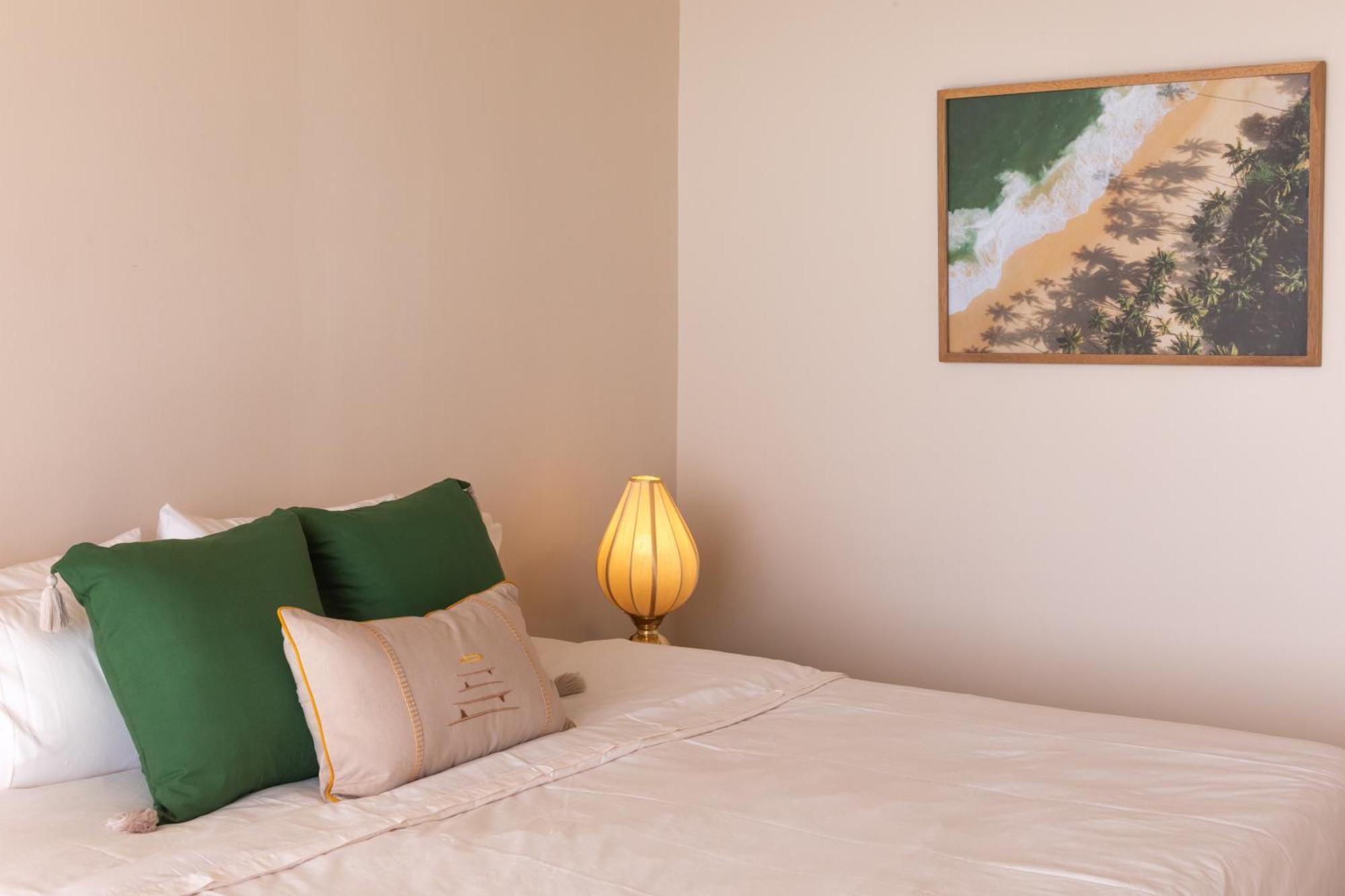 Soul Temple Of Surfing Hotel Ahangama Ngoại thất bức ảnh