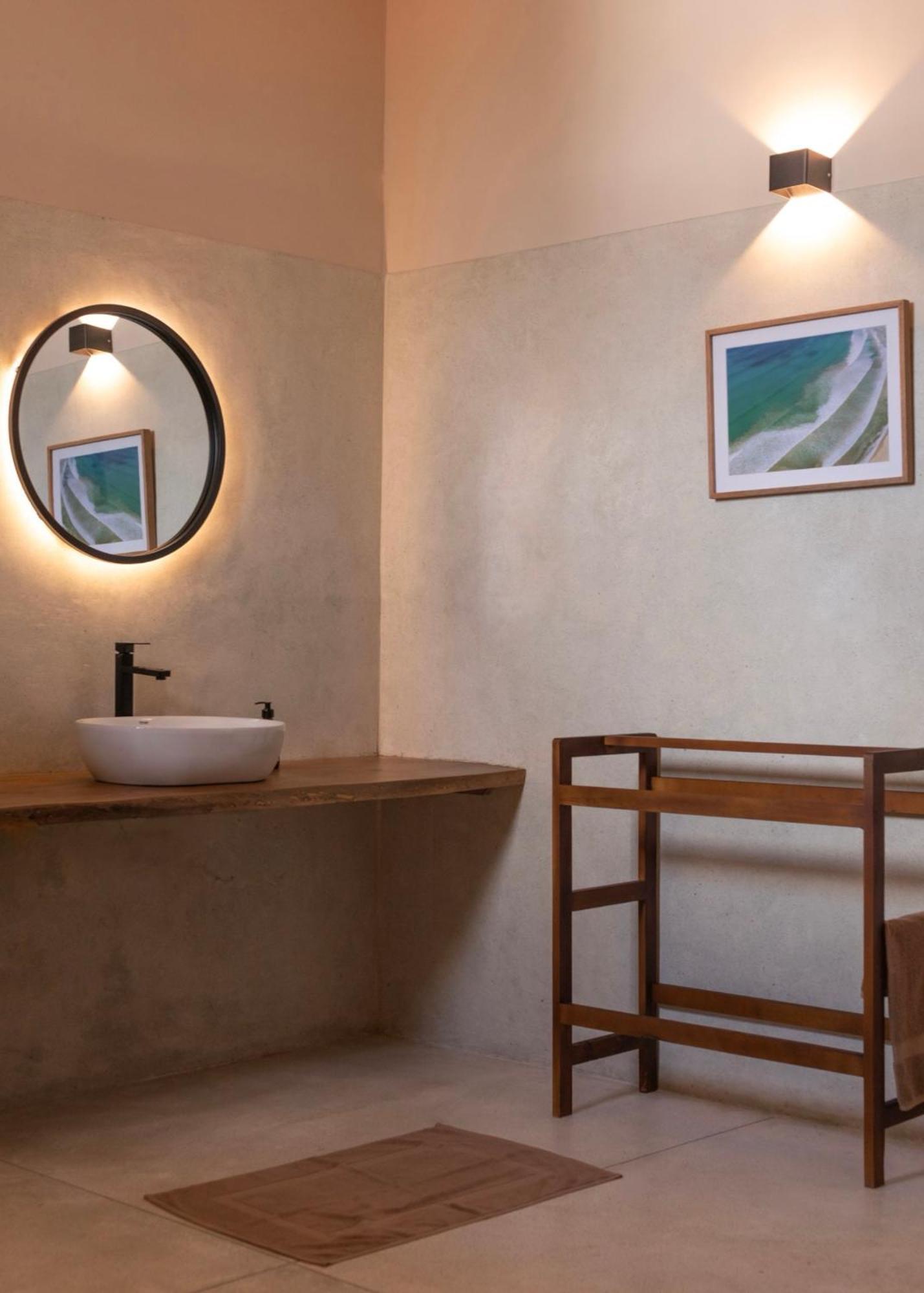 Soul Temple Of Surfing Hotel Ahangama Ngoại thất bức ảnh